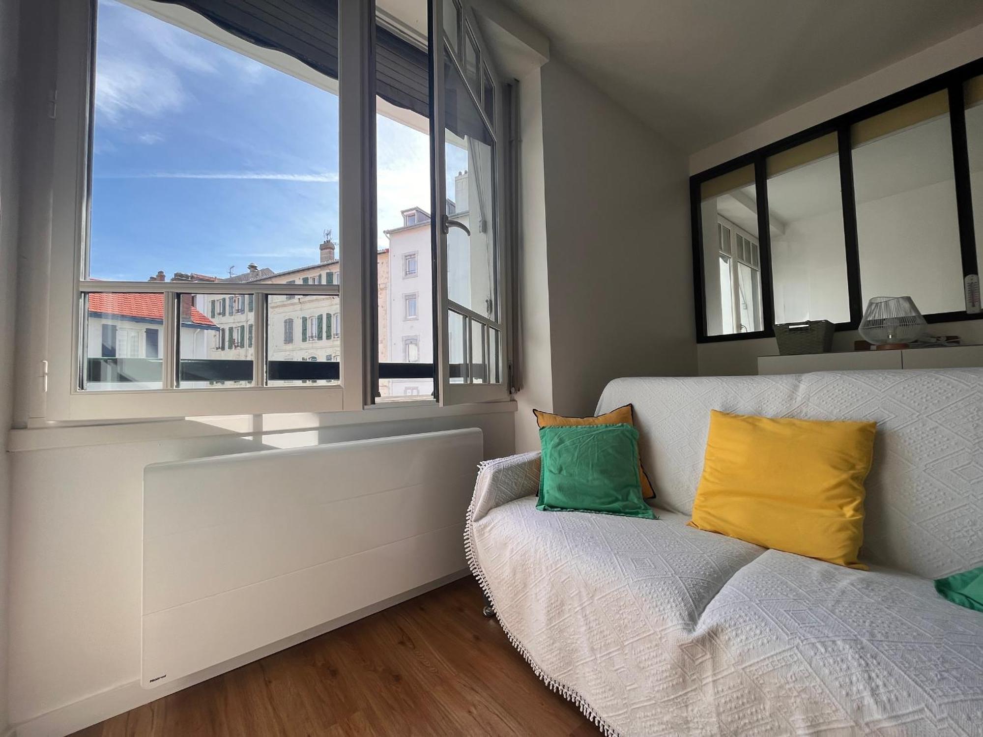 Appartement Lumineux 1 Chambre Au Coeur De Saint-Jean-De-Luz, Proche Plage Et Halles - Fr-1-239-890 ภายนอก รูปภาพ